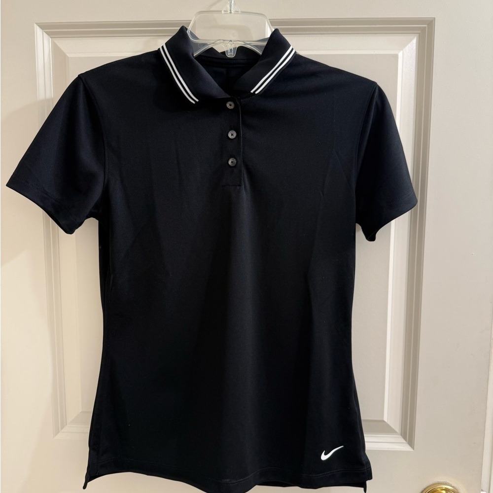 Nike Dri-FIT Standard Fit Shirt in Black